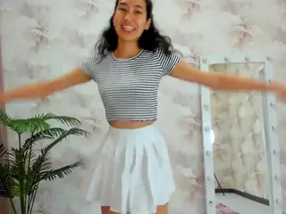 Flirty-Aura's Live Sex Cam Show