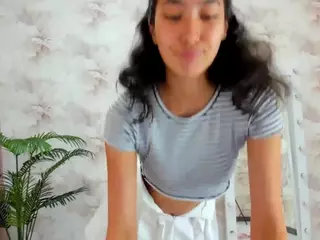 Flirty-Aura's Live Sex Cam Show