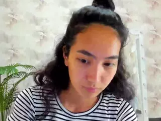 Flirty-Aura's Live Sex Cam Show