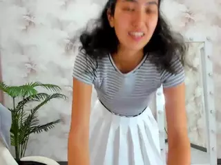 Flirty-Aura's Live Sex Cam Show