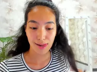 Flirty-Aura's Live Sex Cam Show