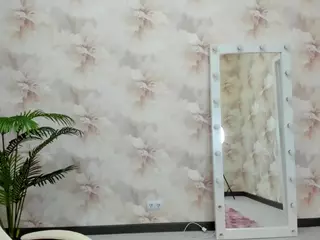 Flirty-Aura's Live Sex Cam Show