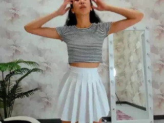 Flirty-Aura's Live Sex Cam Show