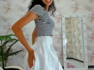 Flirty-Aura's Live Sex Cam Show