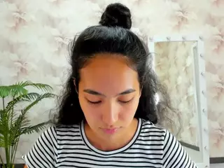 Flirty-Aura's Live Sex Cam Show