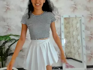 Flirty-Aura's Live Sex Cam Show