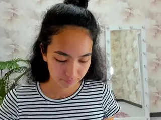 Flirty-Aura's Live Sex Cam Show