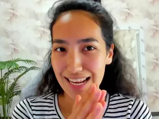 Flirty-Aura's Live Sex Cam Show