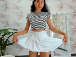 Flirty-Aura's Live Sex Cam Show