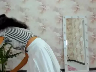 Flirty-Aura's Live Sex Cam Show