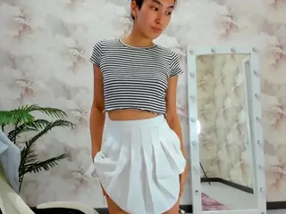 Flirty-Aura's Live Sex Cam Show