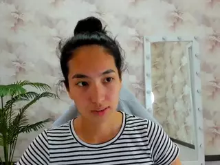 Flirty-Aura's Live Sex Cam Show