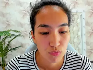 Flirty-Aura's Live Sex Cam Show