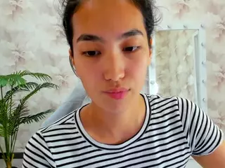 Flirty-Aura's Live Sex Cam Show