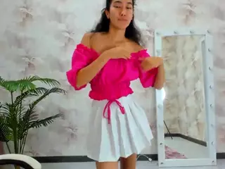 Flirty-Aura's Live Sex Cam Show