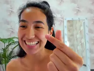 Flirty-Aura's Live Sex Cam Show