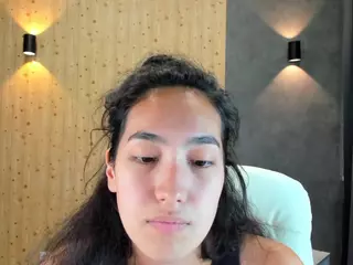 Flirty-Aura's Live Sex Cam Show