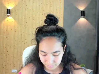 Flirty-Aura's Live Sex Cam Show