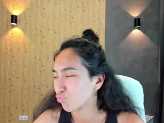 Flirty-Aura's Live Sex Cam Show