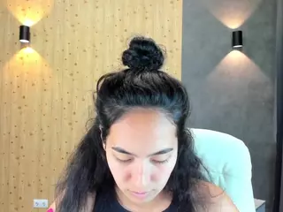 Flirty-Aura's Live Sex Cam Show