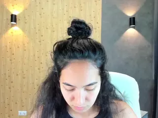 Flirty-Aura's Live Sex Cam Show