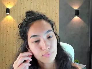 Flirty-Aura's Live Sex Cam Show