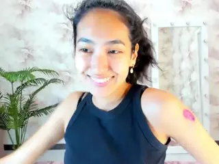 Flirty-Aura's Live Sex Cam Show