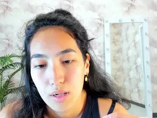 Flirty-Aura's Live Sex Cam Show