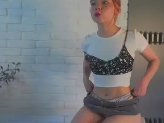 HenriettaCaudell's Live Sex Cam Show