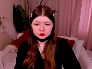 LinetteMono's Live Sex Cam Show