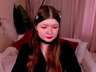 LinetteMono's Live Sex Cam Show