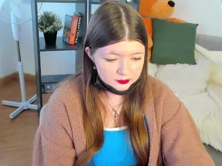 LinetteMono's Live Sex Cam Show