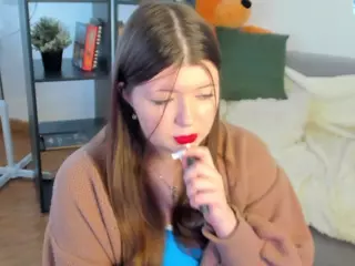LinetteMono's Live Sex Cam Show