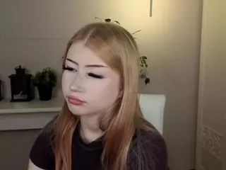 Lucy's Live Sex Cam Show