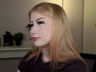 Lucy's Live Sex Cam Show