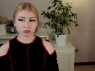 Lucy's Live Sex Cam Show