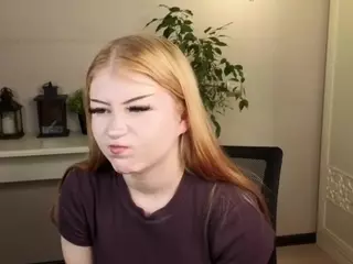Lucy's Live Sex Cam Show