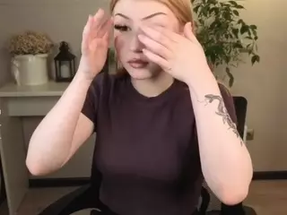 Lucy's Live Sex Cam Show