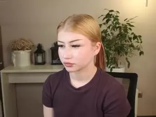 Lucy's Live Sex Cam Show