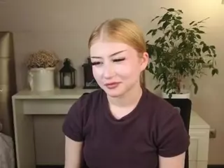 Lucy's Live Sex Cam Show
