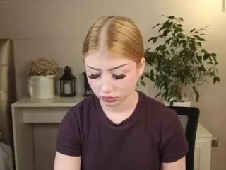 Lucy's Live Sex Cam Show