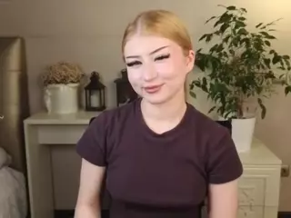 Lucy's Live Sex Cam Show