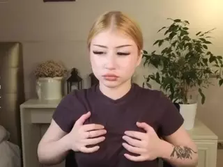 Lucy's Live Sex Cam Show