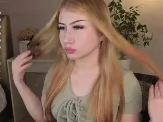 Lucy's Live Sex Cam Show