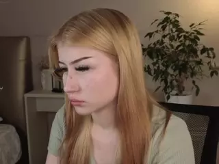 Lucy's Live Sex Cam Show