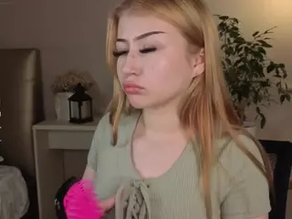 Lucy's Live Sex Cam Show