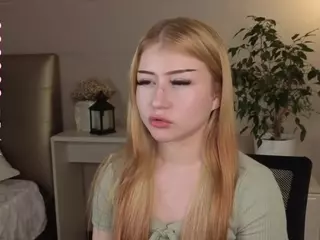 Lucy's Live Sex Cam Show