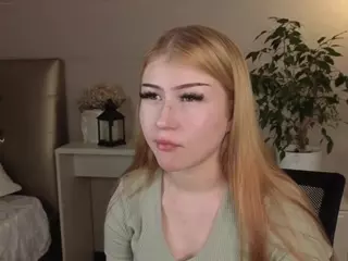 Lucy's Live Sex Cam Show