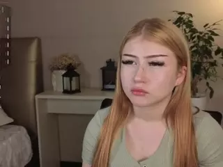 Lucy's Live Sex Cam Show