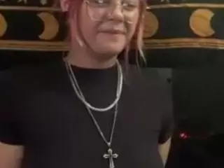 X3Nuzzels's Live Sex Cam Show